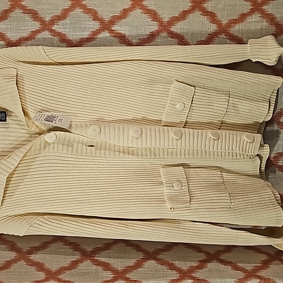 Women's Button Sweater - Picture 3 of 6